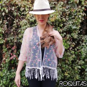 Kimono Corto Blanco Bordado Con Flores Rosas